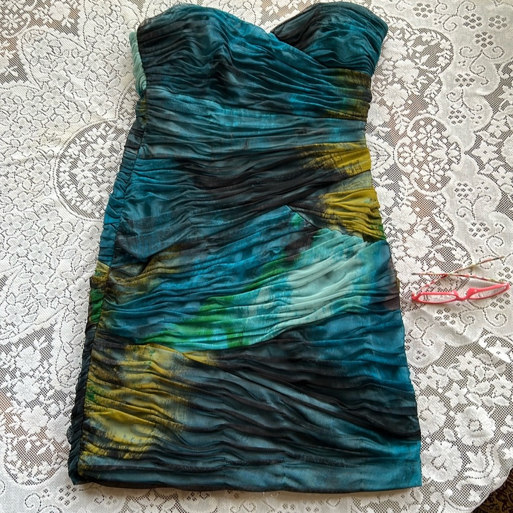 Strapless as new BCBG MAXSZRIA